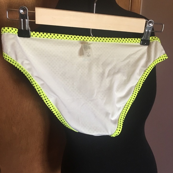 Victoria's Secret String Bikini Suit XS - Picture 5 of 6